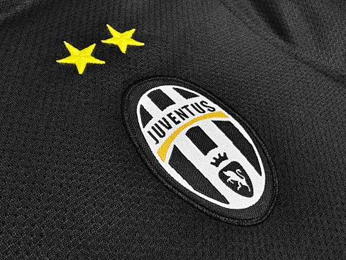 Foto 8 de Temporada 2012/13 Juventus visitante negra 5A