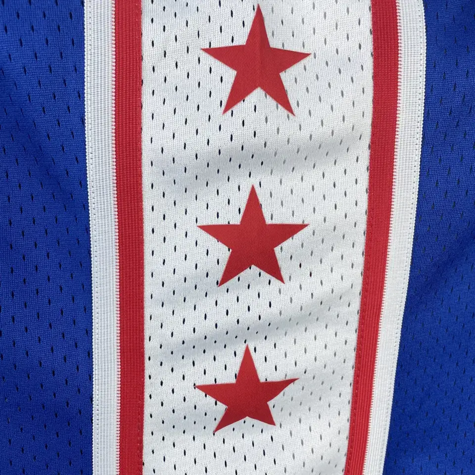 Foto 4 de Camiseta retro MN termo-sellada: SW 76ers temporada 82/83 azul número 6 Julius Erving
