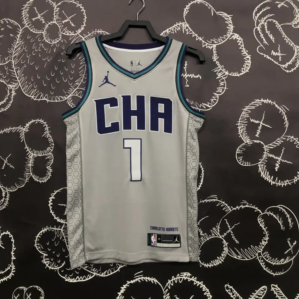 Foto 1 de Temporada 19 Hornets gris número 1 Ball