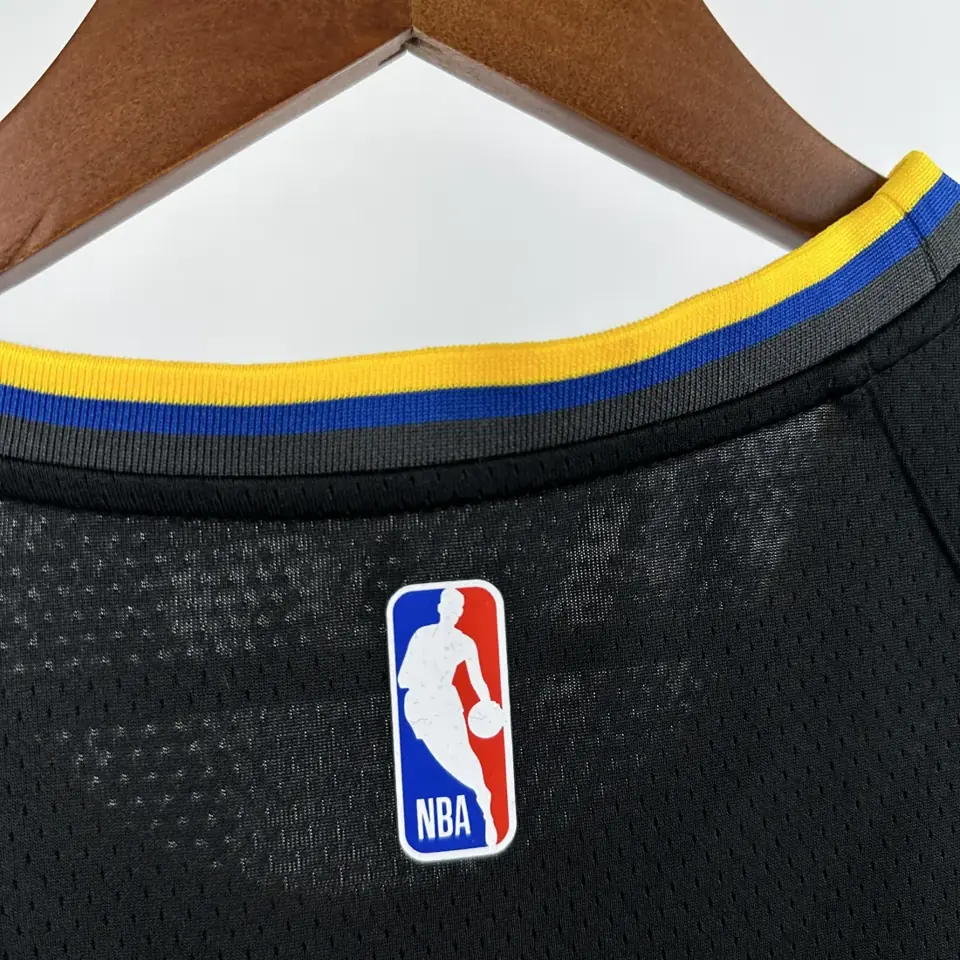 Foto 6 de Temporada 25 Warriors Jumpman n.º 22 Wiggins