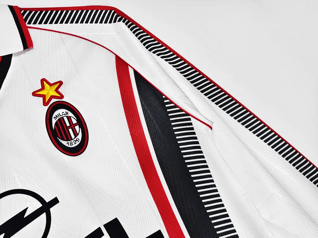 Foto 2 de Manga larga: Camiseta blanca de visitante del AC Milan 1997/98, número 3B