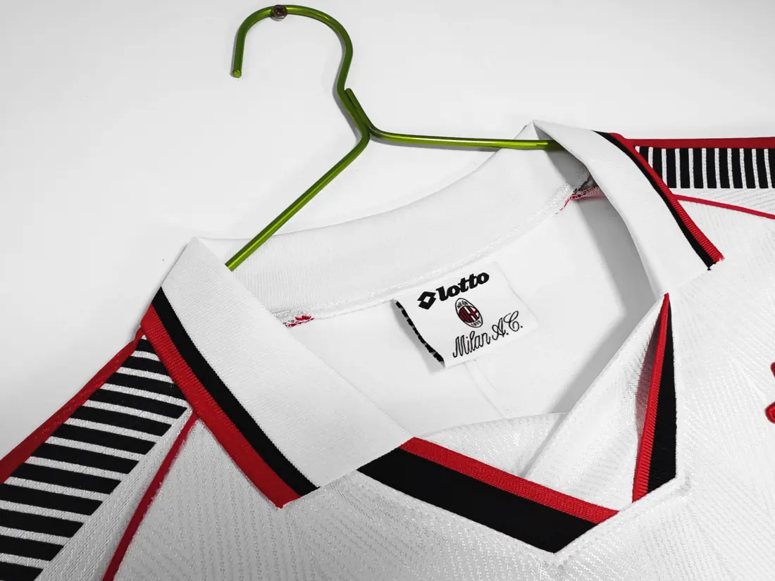 Foto 5 de Manga larga: Camiseta blanca de visitante del AC Milan 1997/98, número 3B