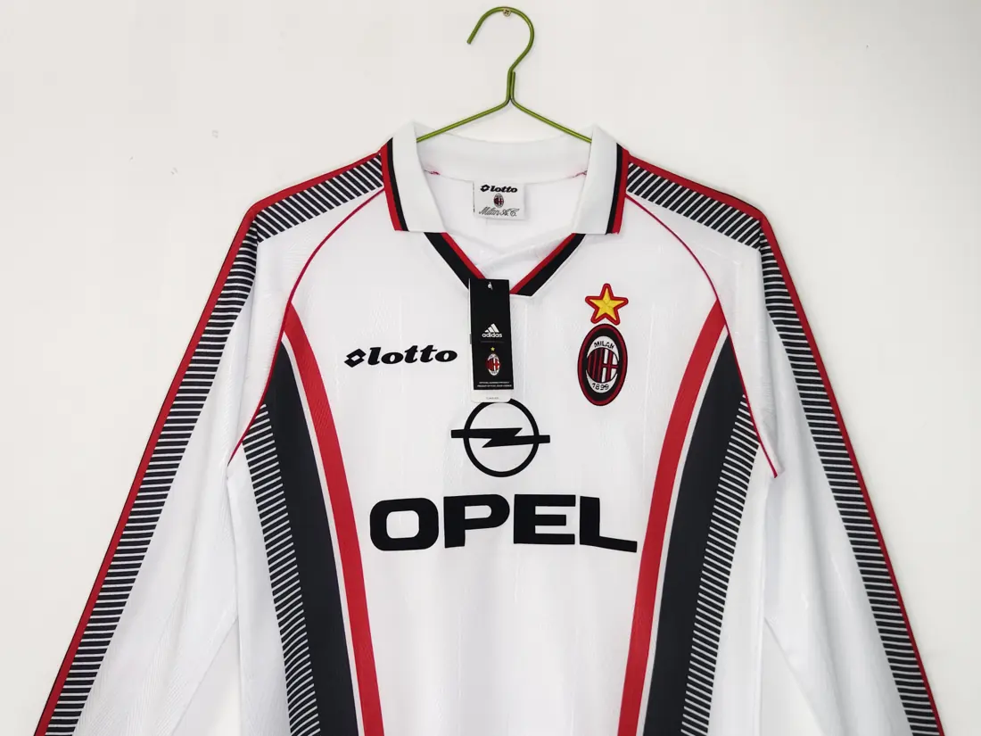 Foto 6 de Manga larga: Camiseta blanca de visitante del AC Milan 1997/98, número 3B