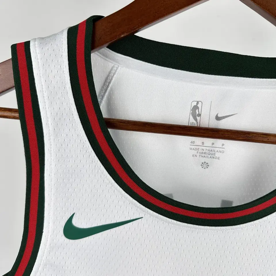 Foto 3 de Temporada 18 Bucks retro n.º 0 Lillard