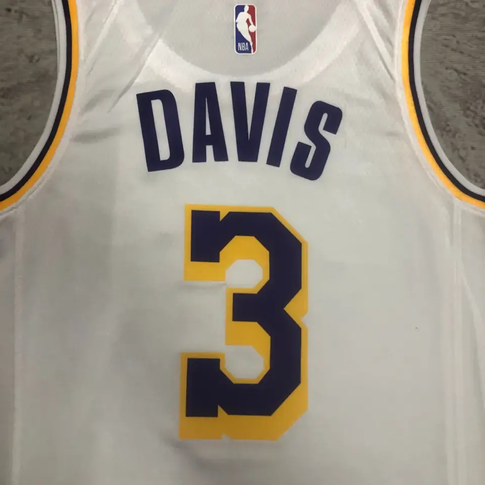 Foto 2 de Temporada 23 Los Angeles Lakers cuello redondo blanco n.º 3 Davis