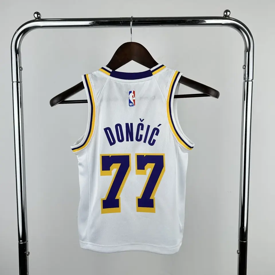 Foto 2 de Infantil: temporada 23 Lakers blanco número 77 Dončić