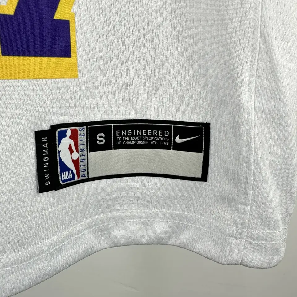 Foto 5 de Infantil: temporada 23 Lakers blanco número 77 Dončić