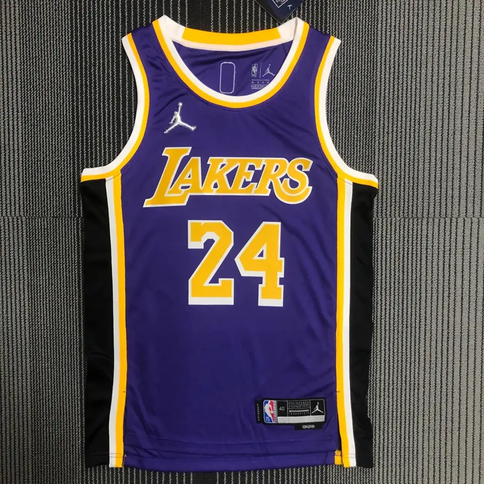 Foto 1 de 75 aniversario Lakers Edición Jumpman número 24 Kobe