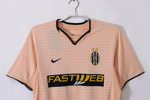 Foto 4 de Temporada 2003/04 Juventus tercera equipación retro 8A