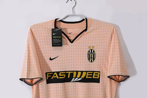 Foto 8 de Temporada 2003/04 Juventus tercera equipación retro 8A
