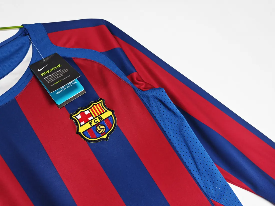 Foto 4 de Manga larga: Temporada 2005/06 Barcelona local LaLiga versión correcta