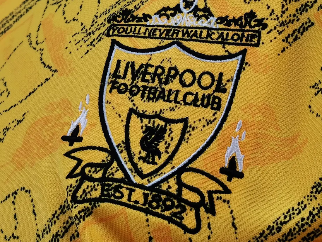 Foto 5 de Temporada 1994/96 Liverpool tercera equipación amarilla 5A