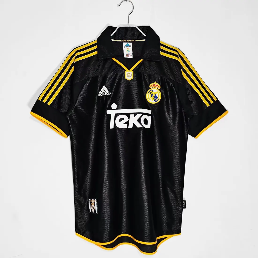 Foto 1 de Temporadas 1999/01 Real Madrid segunda equipación 5A