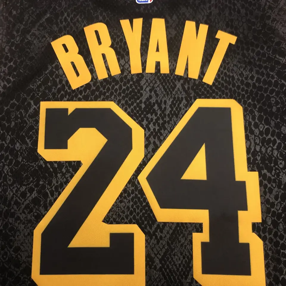 Foto 7 de Los Angeles Lakers estampado de serpiente Kobe Bryant 8 delante y 24 detrás