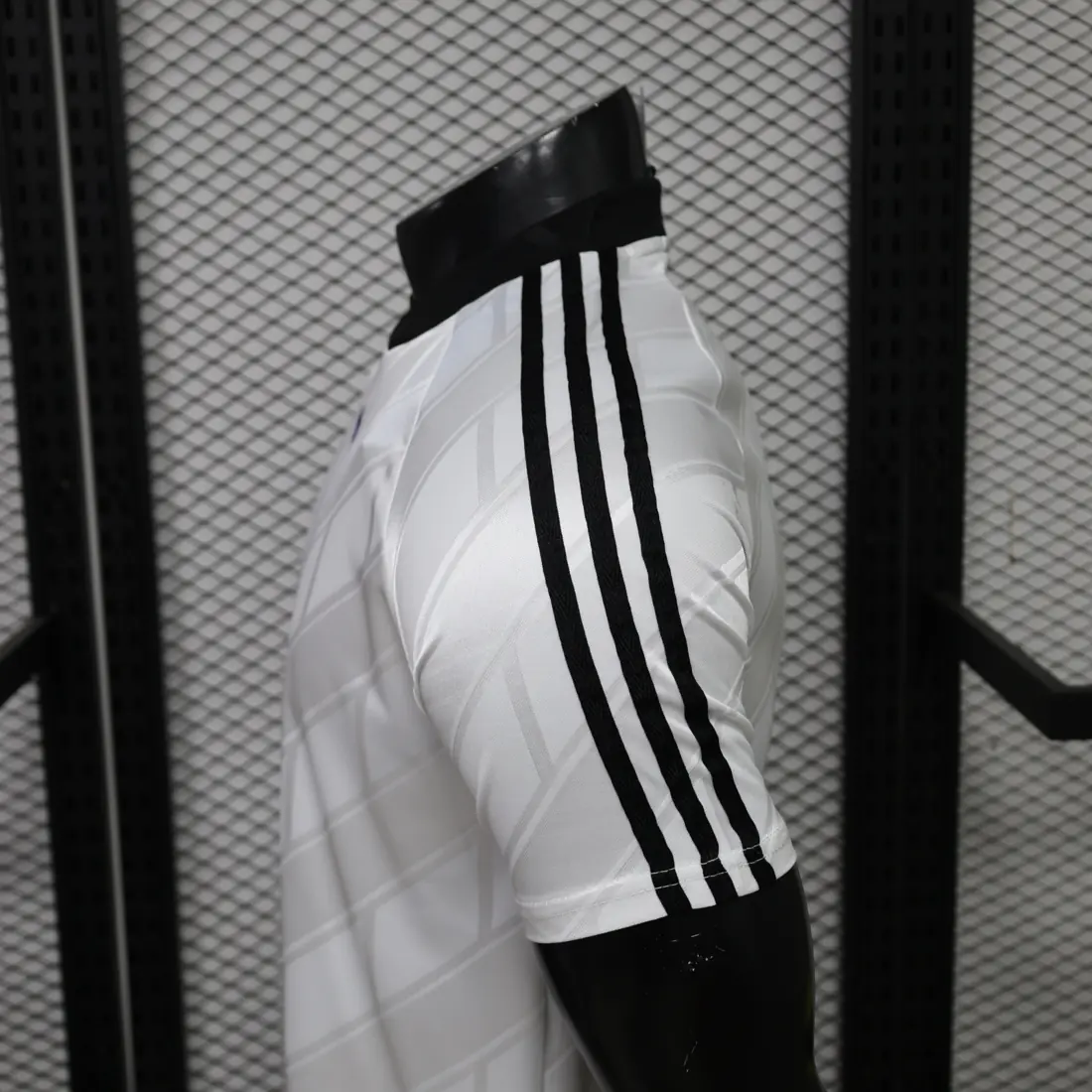 Foto 3 de 26-27 Real Madrid Blanco Casual Retro Tallas S-3XL