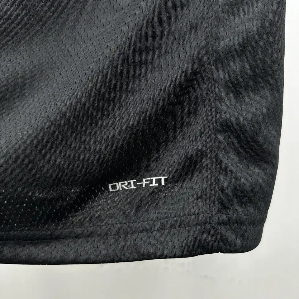 Foto 2 de Temporada 23 Nets versión Jumpman n.º 1 Russell
