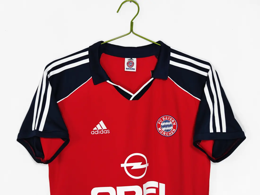 Foto 3 de Temporada 2000/01 Bayern de Múnich local retro 5A