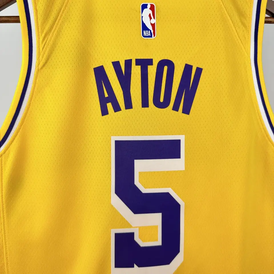 Foto 5 de Temporada 23 Lakers cuello redondo amarillo número 5 Ayton