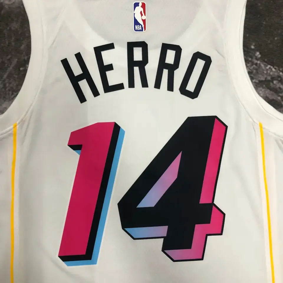 Foto 6 de Miami Heat edición City temporada 23 nº14 Herro