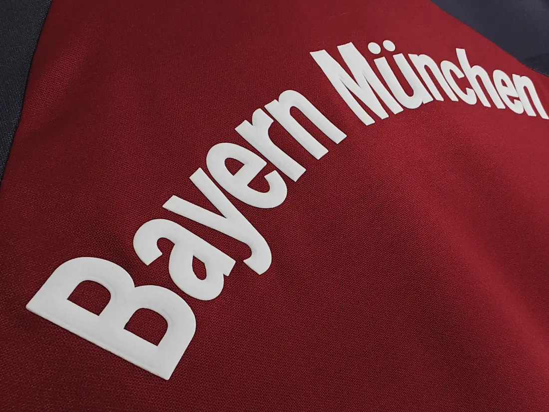 Foto 5 de Temporada 2001/02 Bayern de Múnich local retro 8A