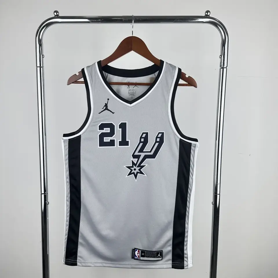 Foto 1 de Temporada 21 Spurs Gris Edición limitada Air Nº 21 Duncan