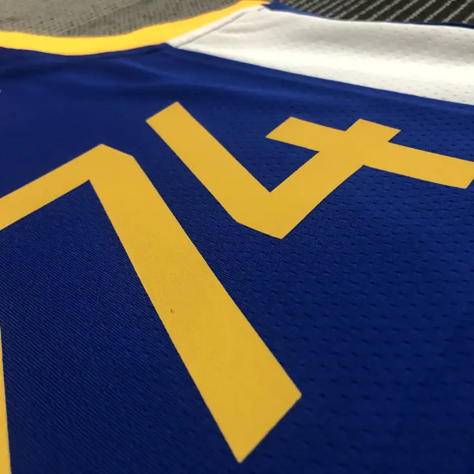 Foto 7 de 75.º aniversario Warriors cuello en V azul 2974 Curry