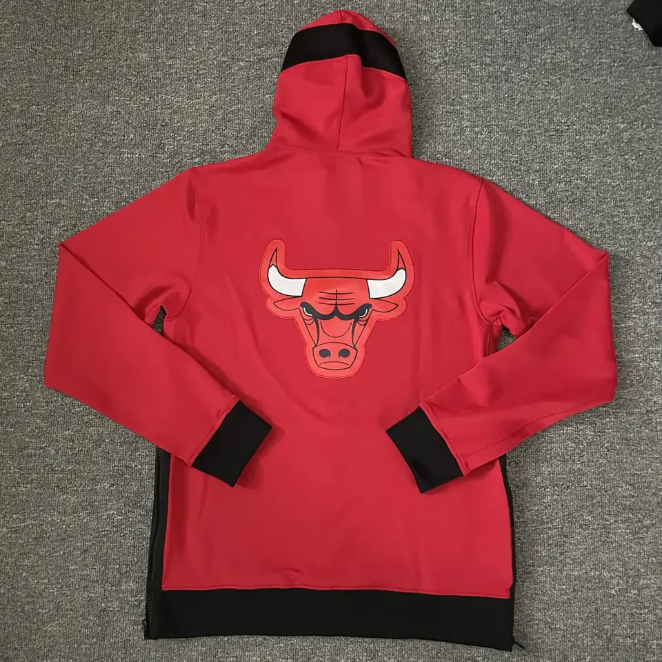 Foto 2 de Producto auténtico de tienda oficial internacional: chaqueta de calentamiento versión de jugador GI de los Bulls de Chicago