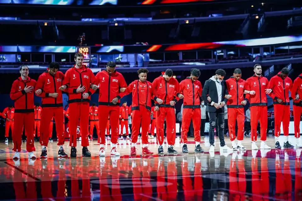 Foto 7 de Producto auténtico de tienda oficial internacional: chaqueta de calentamiento versión de jugador GI de los Bulls de Chicago