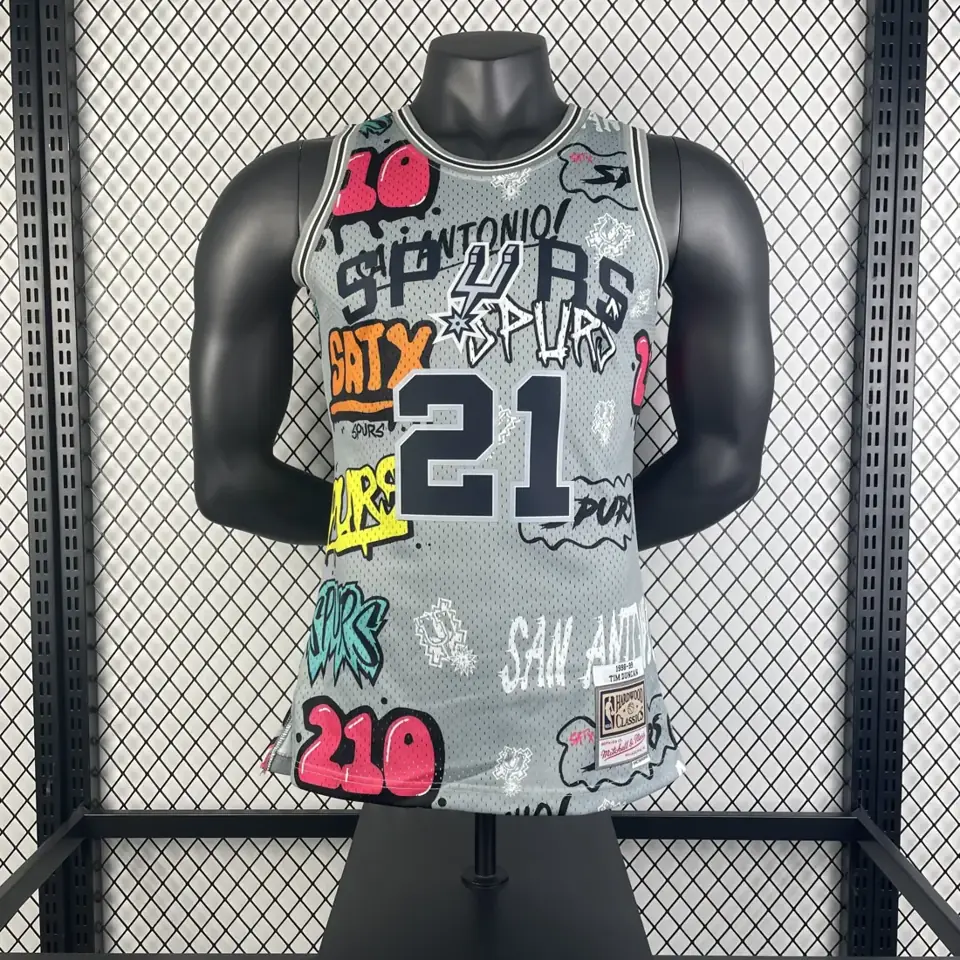 Foto 3 de Camiseta retro termoimpresa MN: SW Spurs temporada 98/99 grafiti número 21 Duncan