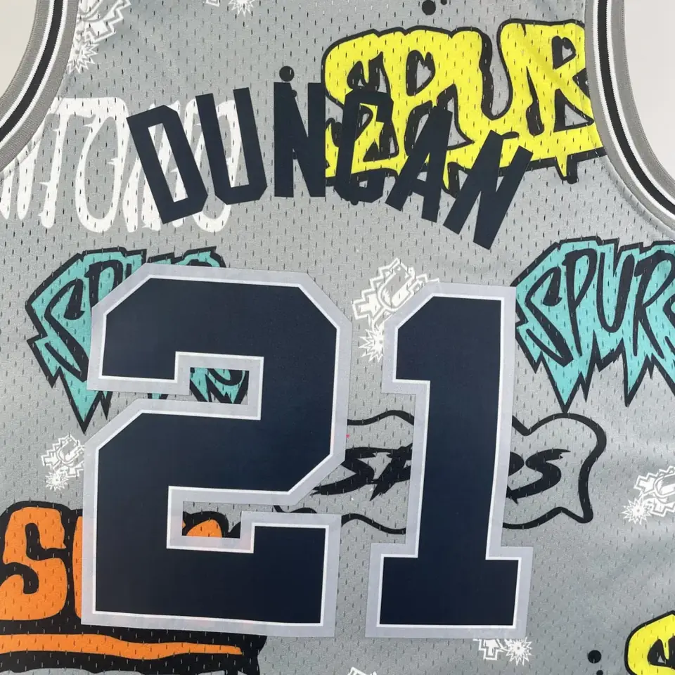 Foto 7 de Camiseta retro termoimpresa MN: SW Spurs temporada 98/99 grafiti número 21 Duncan
