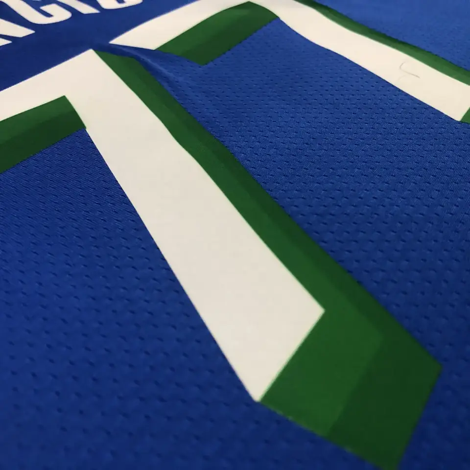 Foto 3 de Temporada 23 Dallas Mavericks edición City nº 77 Doncic