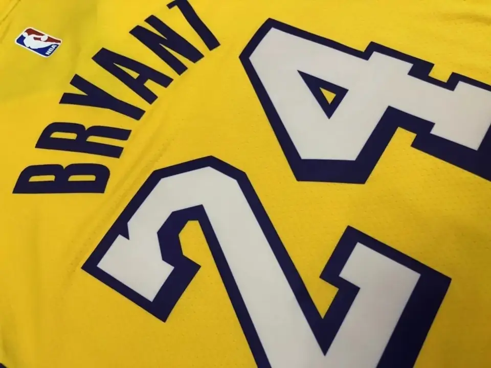 Foto 3 de Los Angeles Lakers amarillo cuello en V nº 24 Kobe