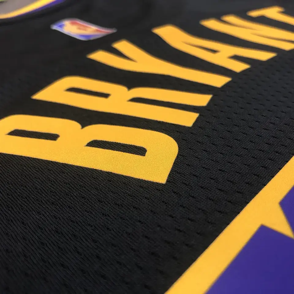 Foto 4 de Temporada 21 Los Angeles Lakers Edición Earned nº 24 Kobe