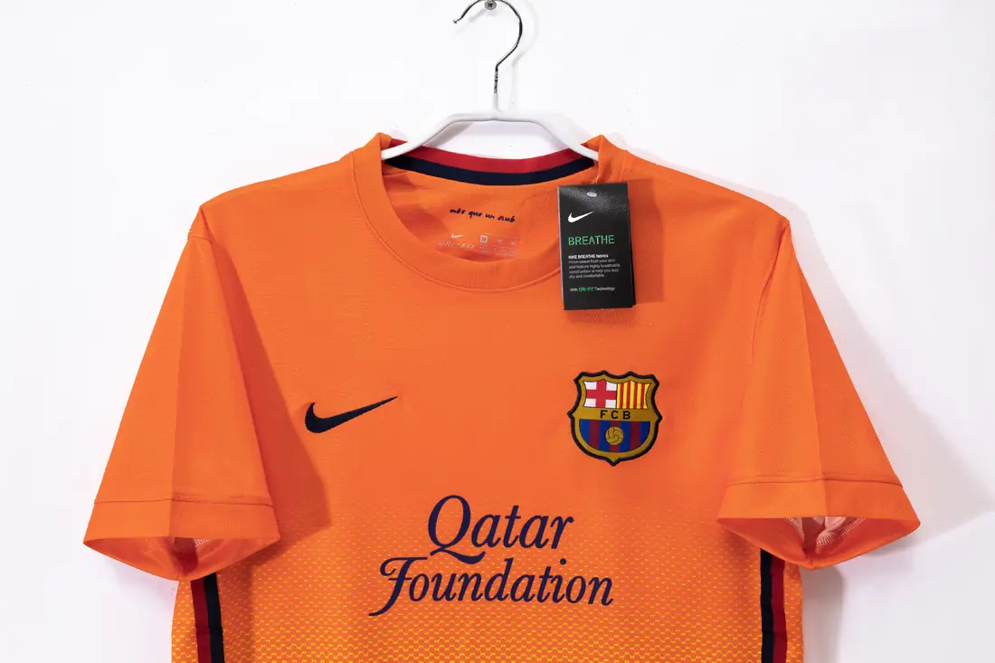 Foto 6 de Temporada 2012/13 Barcelona visitante naranja 5 A