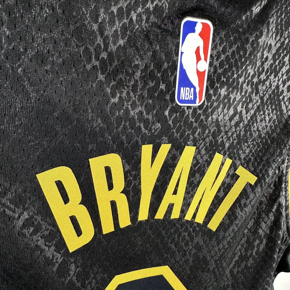 Foto 6 de Juvenil/niños: Lakers - Estampado de serpiente - nº 8 Kobe