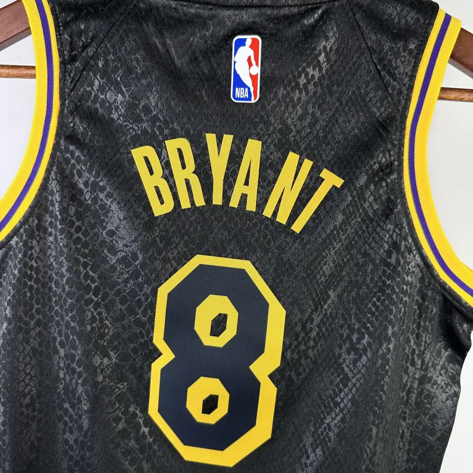 Foto 7 de Juvenil/niños: Lakers - Estampado de serpiente - nº 8 Kobe
