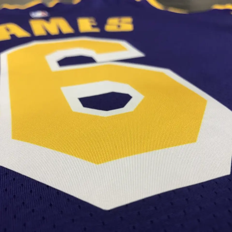 Foto 5 de Lakers de Los Ángeles morado cuello en V n.º 6 LeBron James