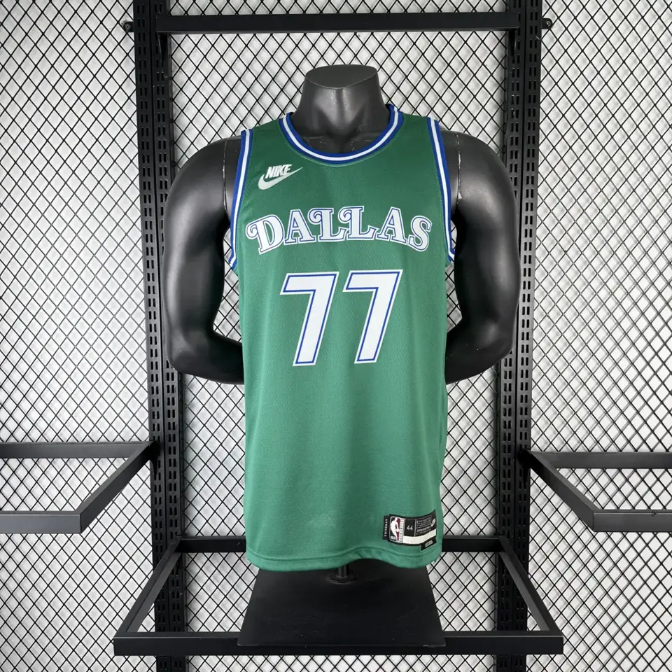 Foto 2 de Temporada 26 Mavericks retro verde nº 77 Doncic