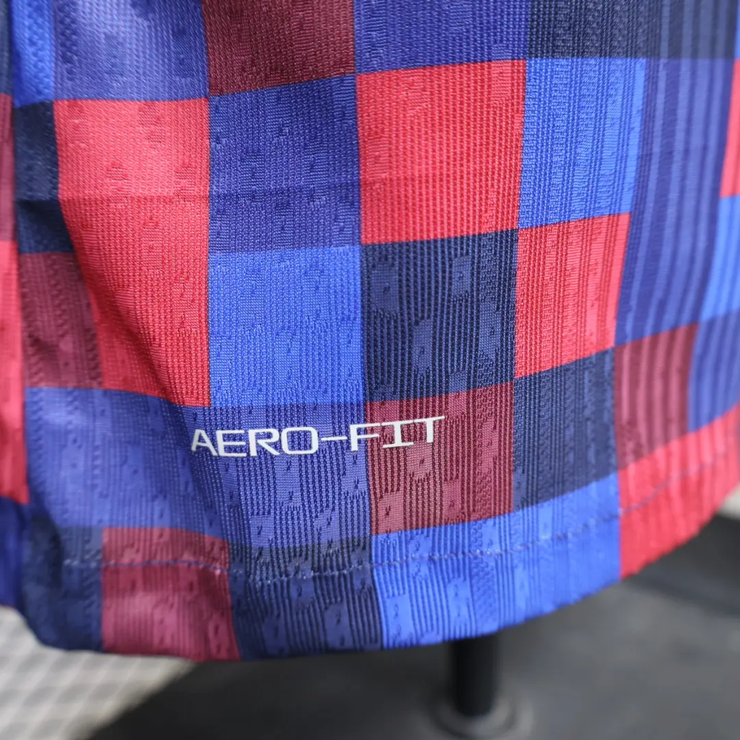 Foto 4 de Versión jugador 26.27 FC Barcelona camiseta prepartido S a 2XL