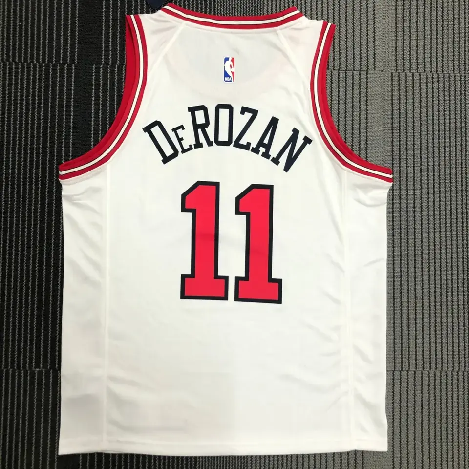 Foto 2 de Bulls blanco #11 DeRozan