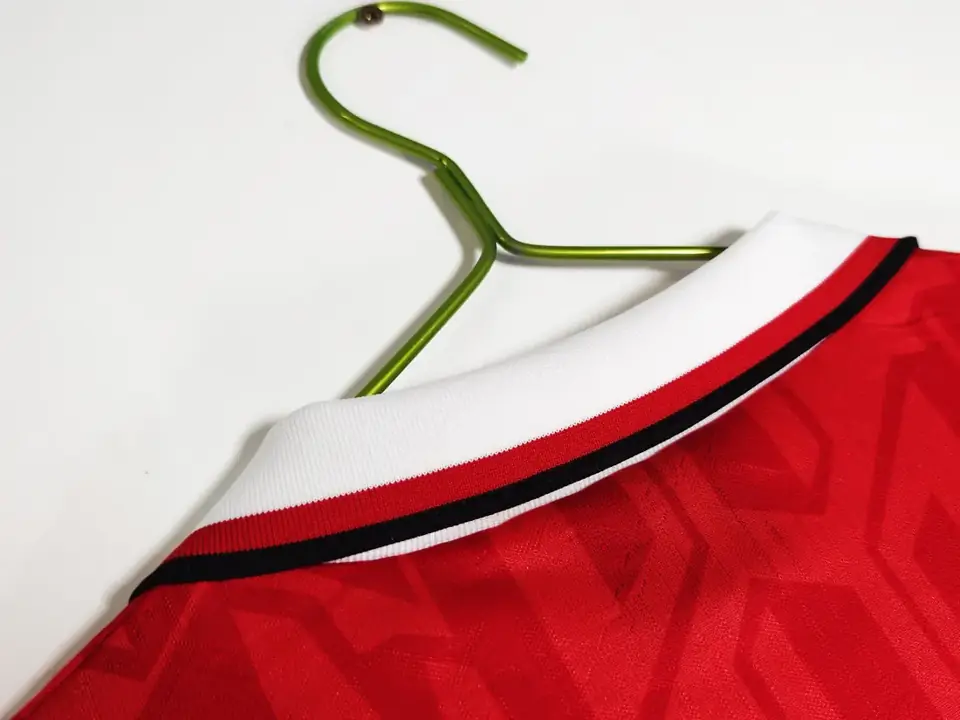 Foto 3 de Camiseta retro · Manchester United · 19/92