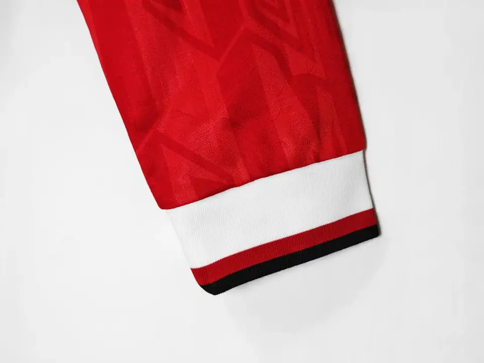 Foto 5 de Camiseta retro · Manchester United · 19/92