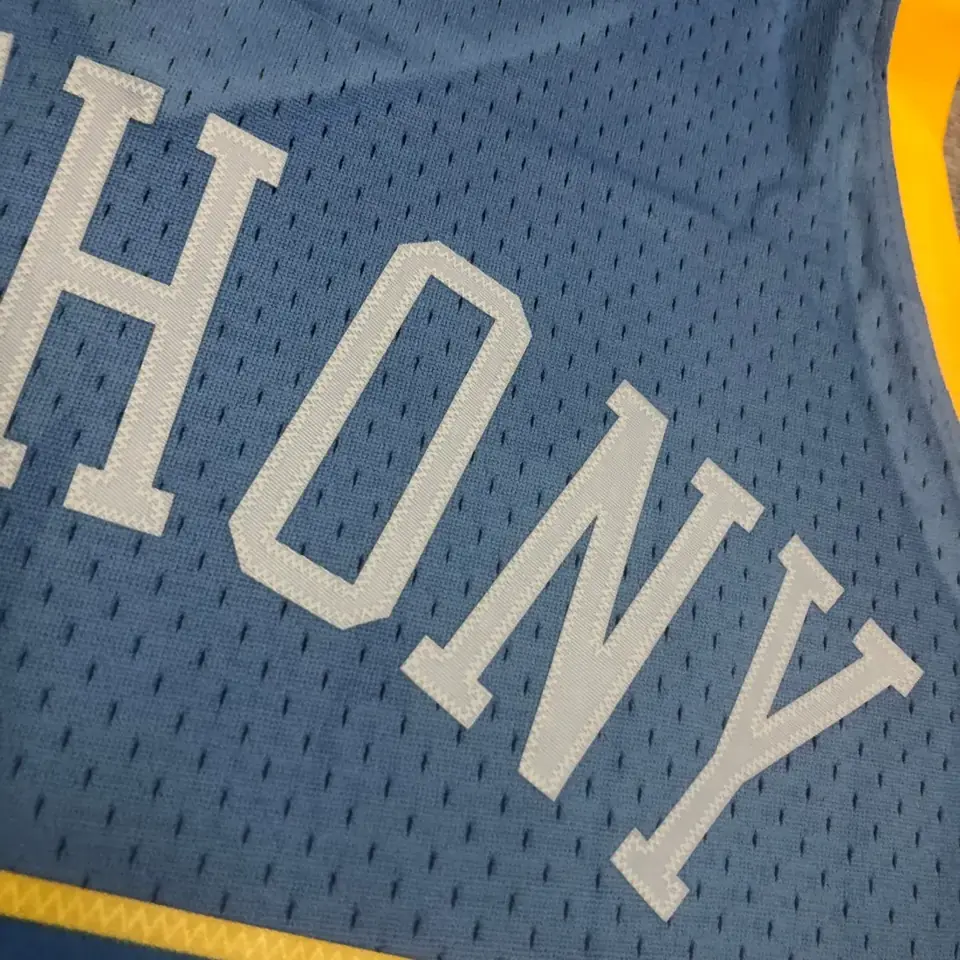 Foto 2 de Camiseta retro MN termoimpresa: SW Denver Nuggets temporada 03/04 azul Carolina n.º 15 Anthony