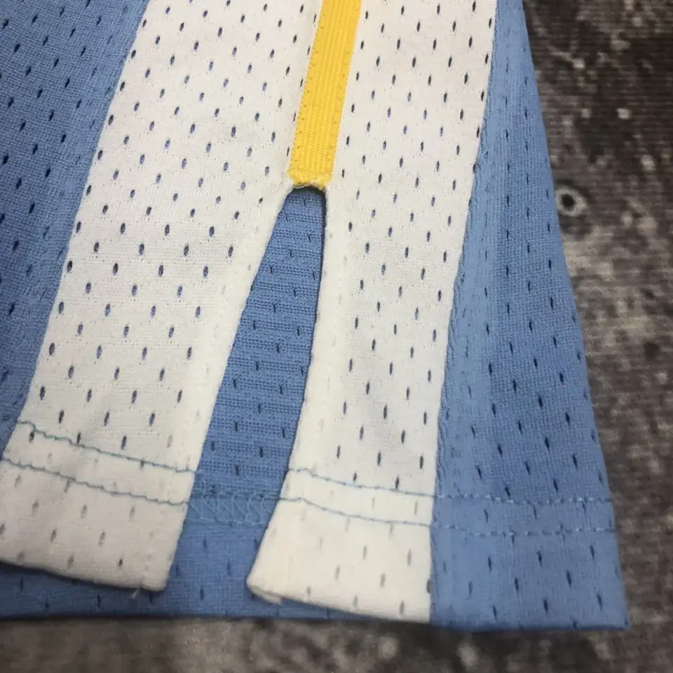 Foto 8 de Camiseta retro MN termoimpresa: SW Denver Nuggets temporada 03/04 azul Carolina n.º 15 Anthony