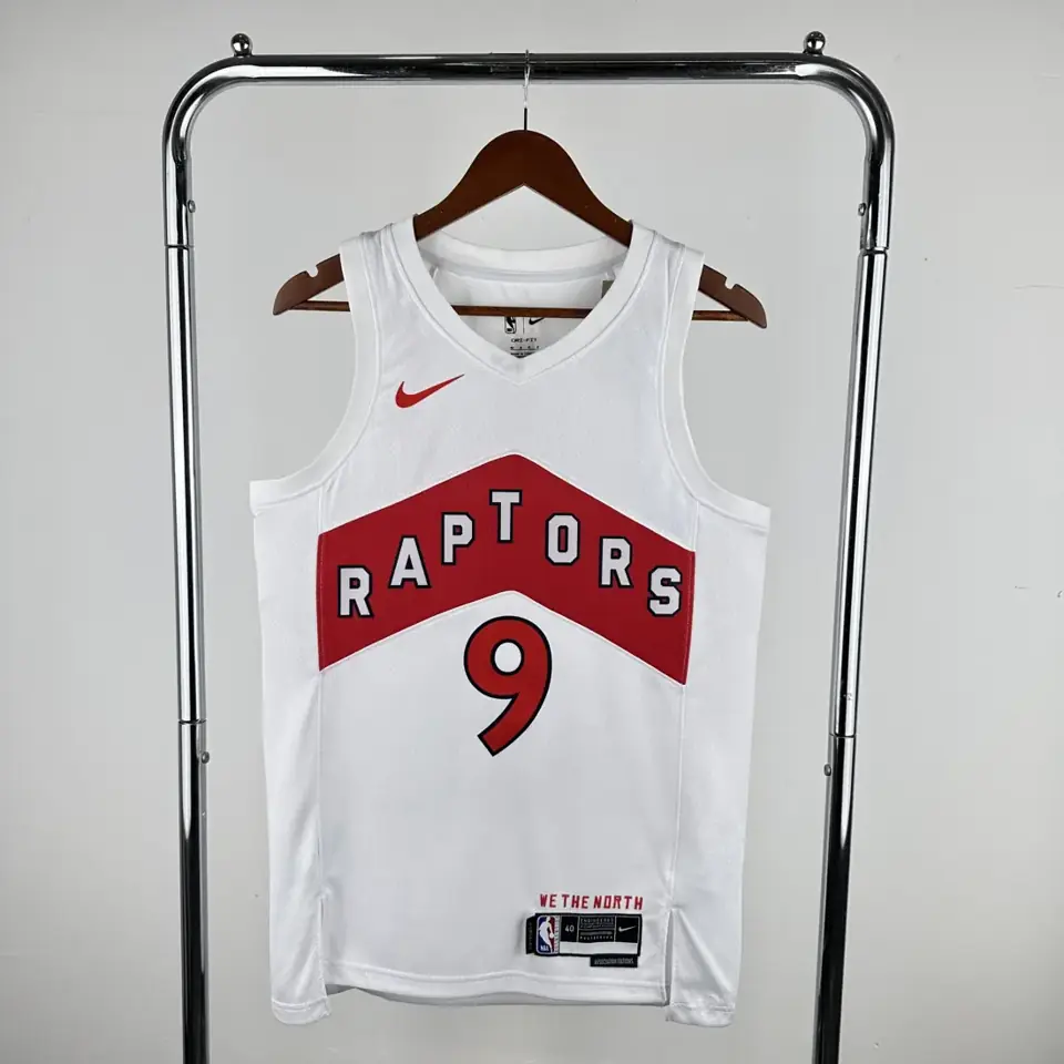 Foto 1 de Temporada 23 Raptors local blanco nº 9 Barrett