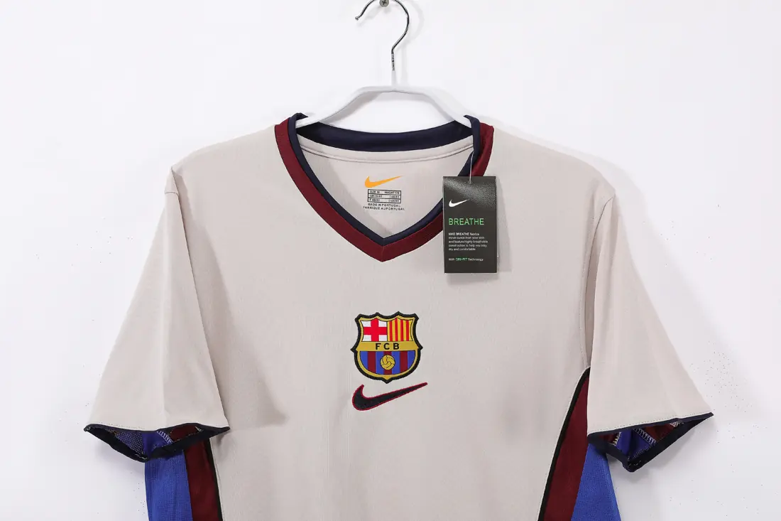 Foto 5 de Temporada 1998/99 FC Barcelona visitante retro 8A