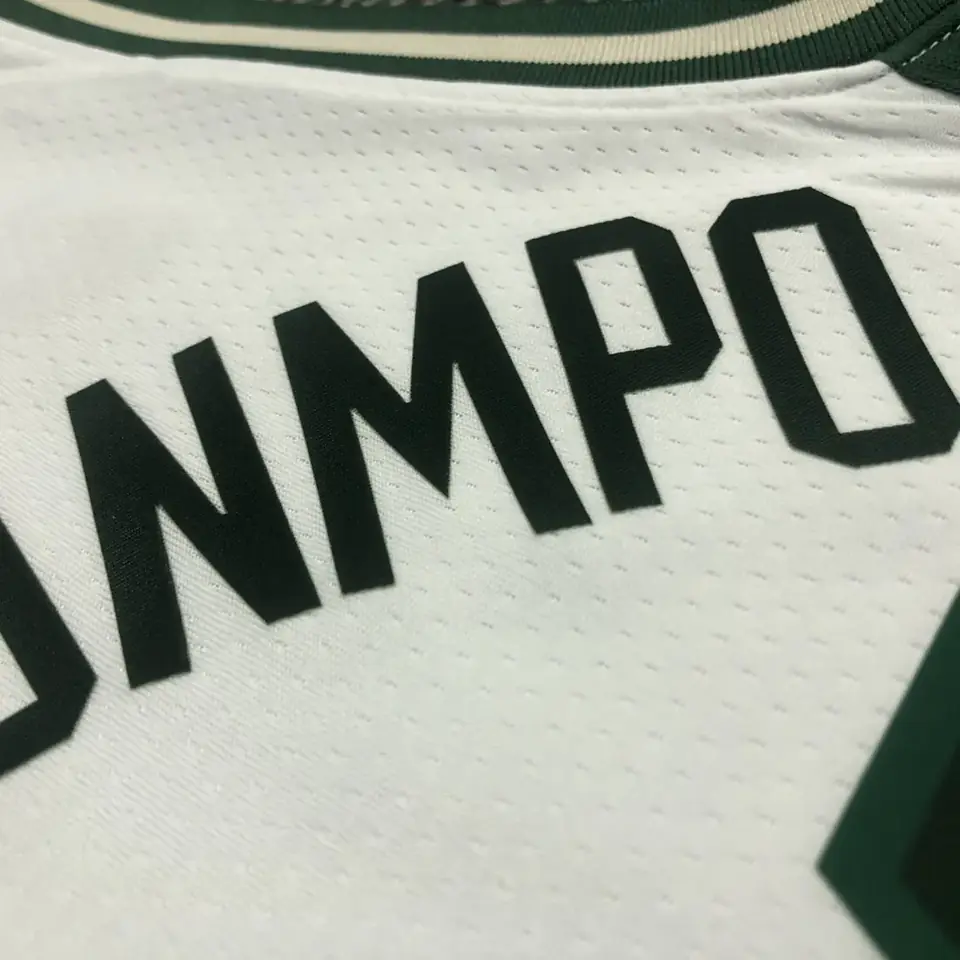 Foto 6 de Temporada 22 Bucks Edición City n.º 34 Antetokounmpo