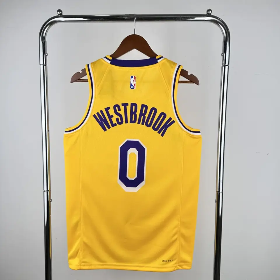 Foto 2 de Temporada 23 Lakers de Los Ángeles cuello redondo amarillo número 0 Westbrook