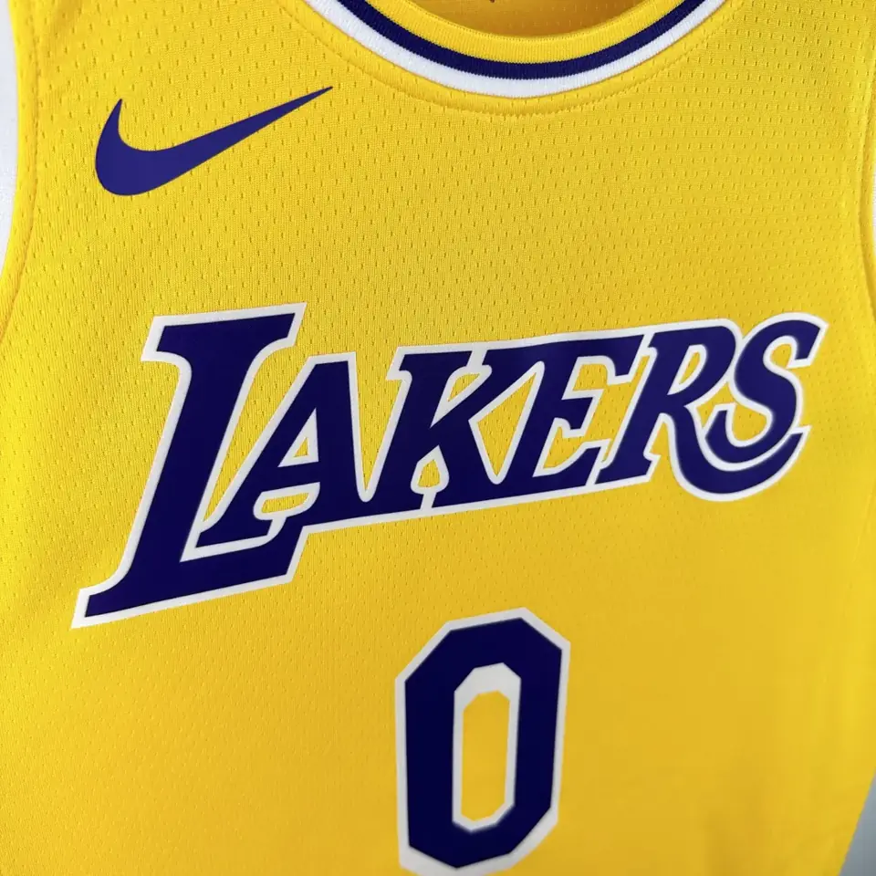Foto 3 de Temporada 23 Lakers de Los Ángeles cuello redondo amarillo número 0 Westbrook