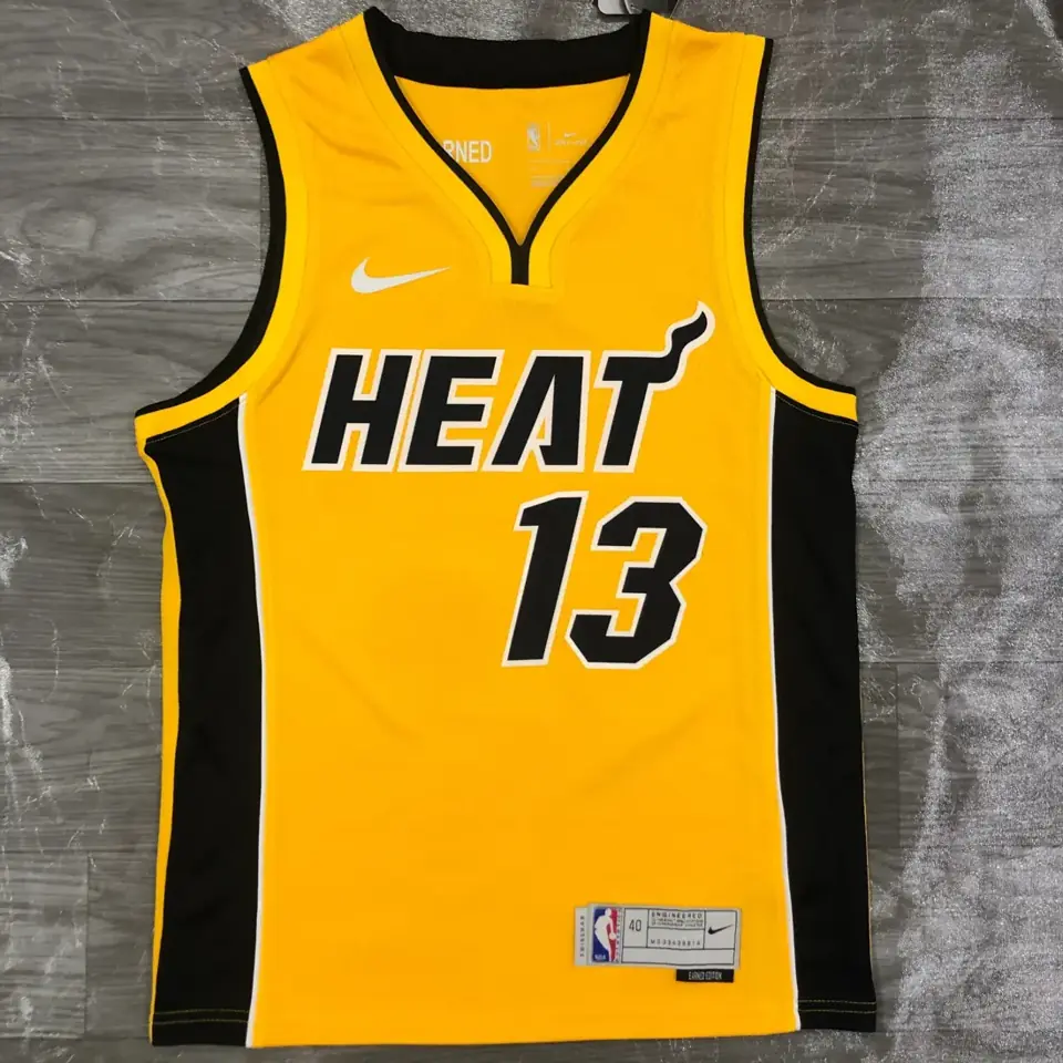 Foto 1 de Temporada 21 Heat Edición Earned nº 13 Adebayo